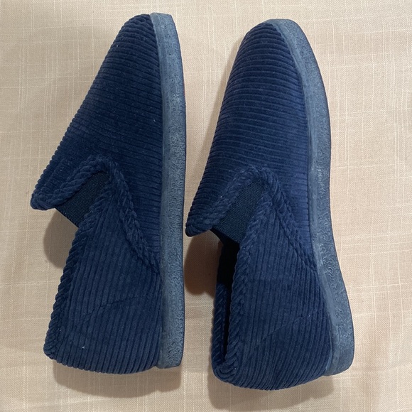 New Foamthreads Navy corduroy slippers  red rubber sole for little boys Sz 13 - Picture 8 of 16